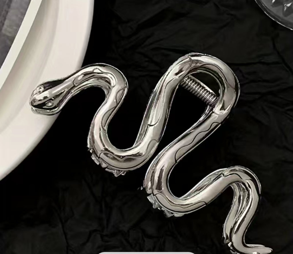 Snake Hair Claw Large