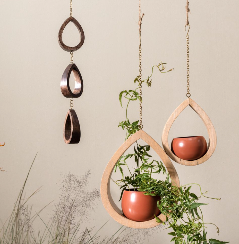 Gilford Hanging Plant Pot