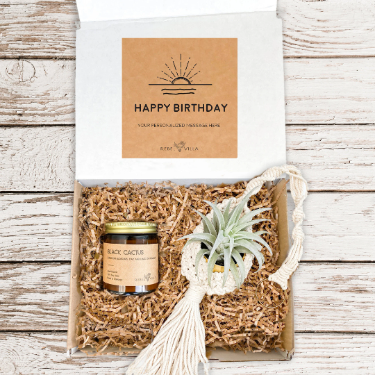 Bella Gift Box |  Macrame Hanger + Air Plant + Soy Candle | Choose your Occasion