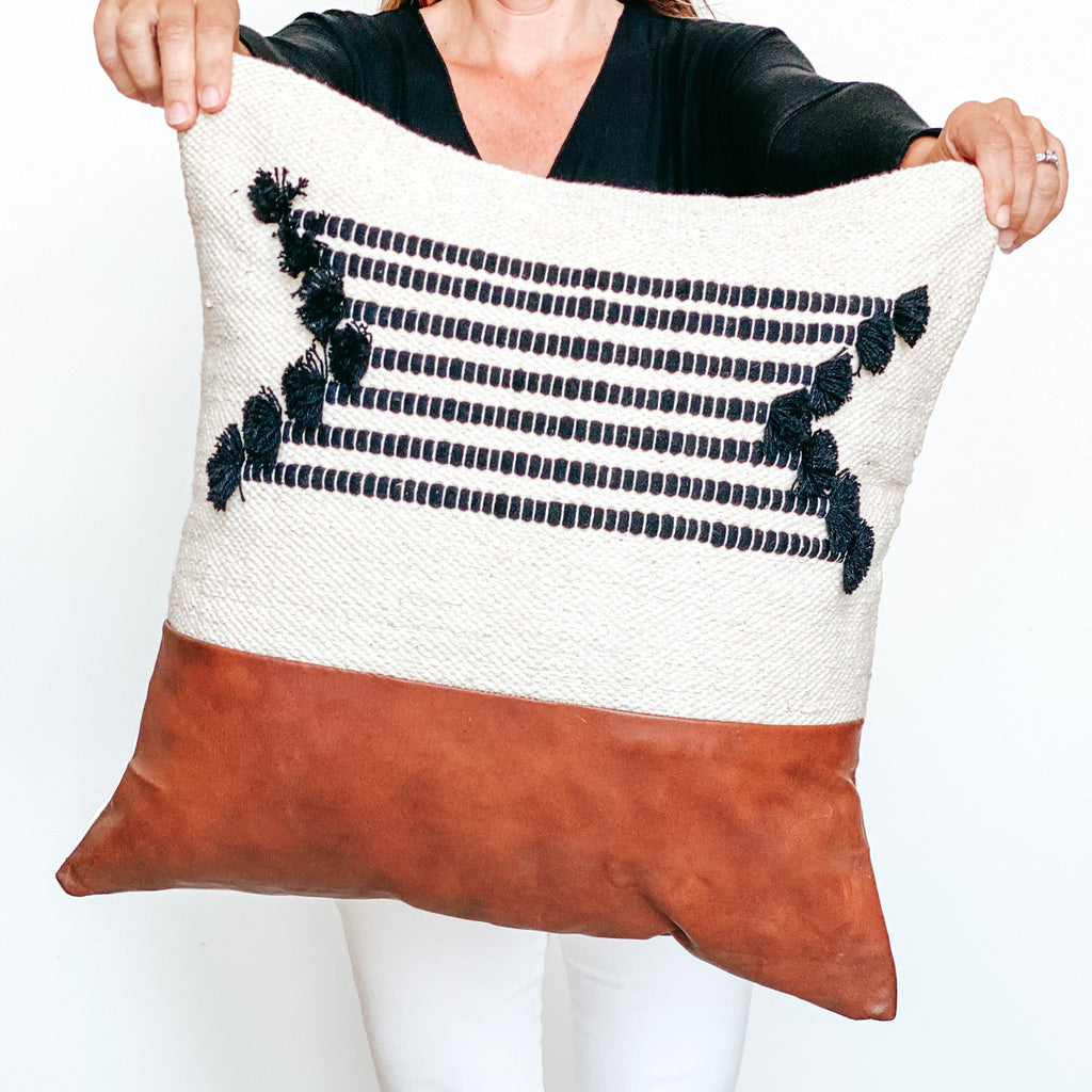 DELILAH | Woven Pillow Cover