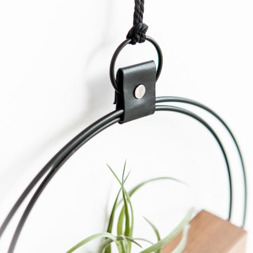 BRAID AND WOOD | Black V- Hanger (Small)