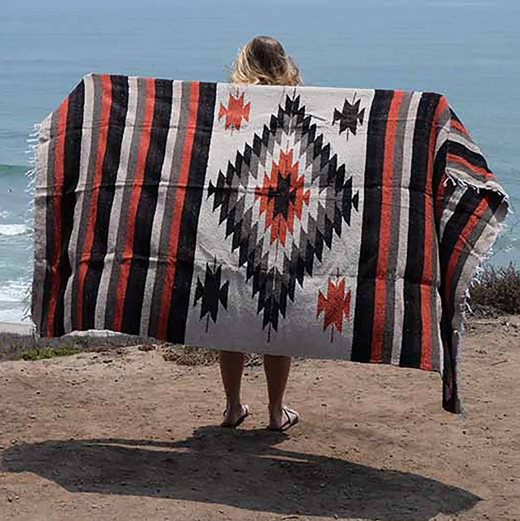 Aztec Diamond Blanket | Tan