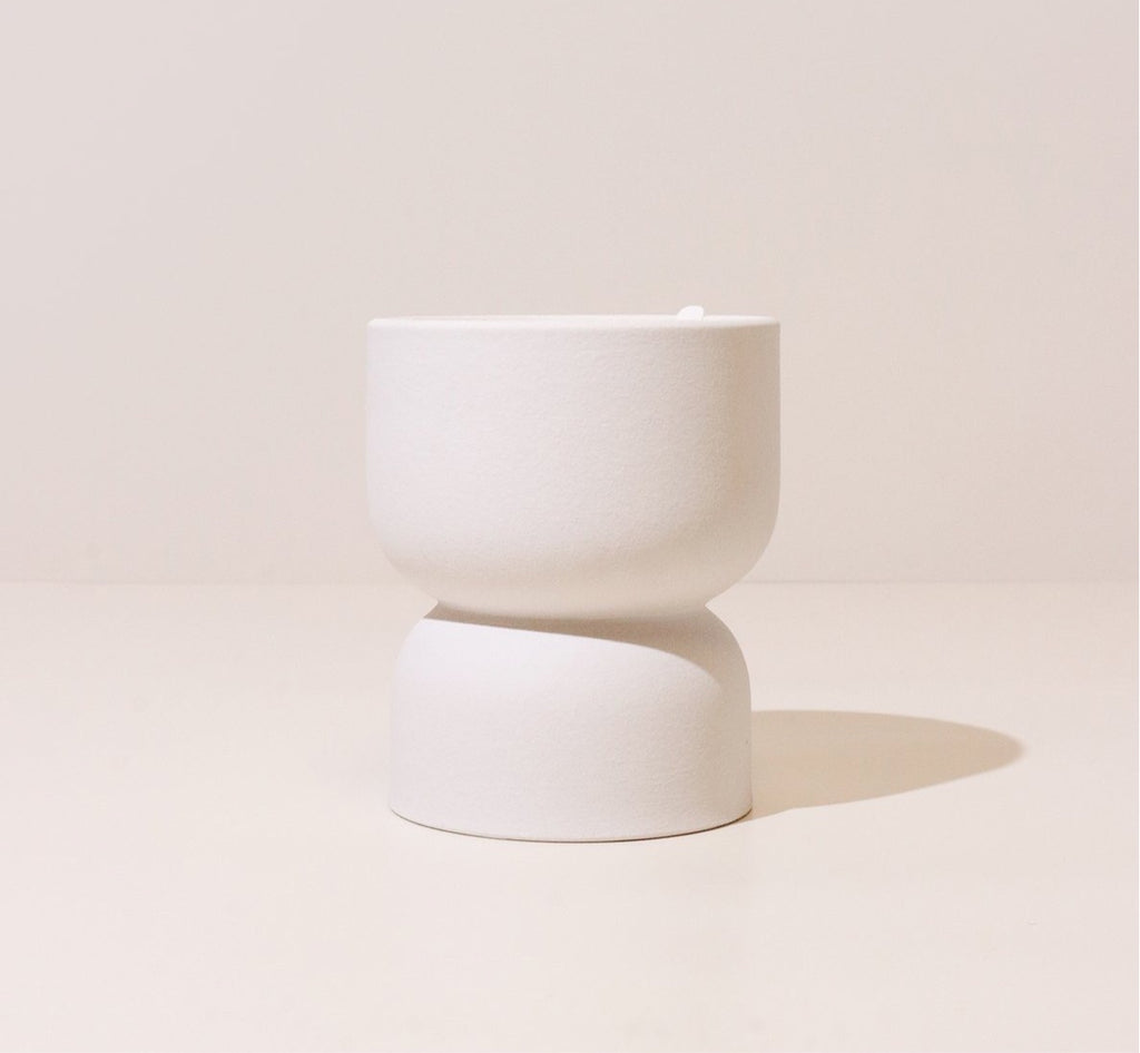 Form Hourglass Ceramic Candle | Tobacco Flower