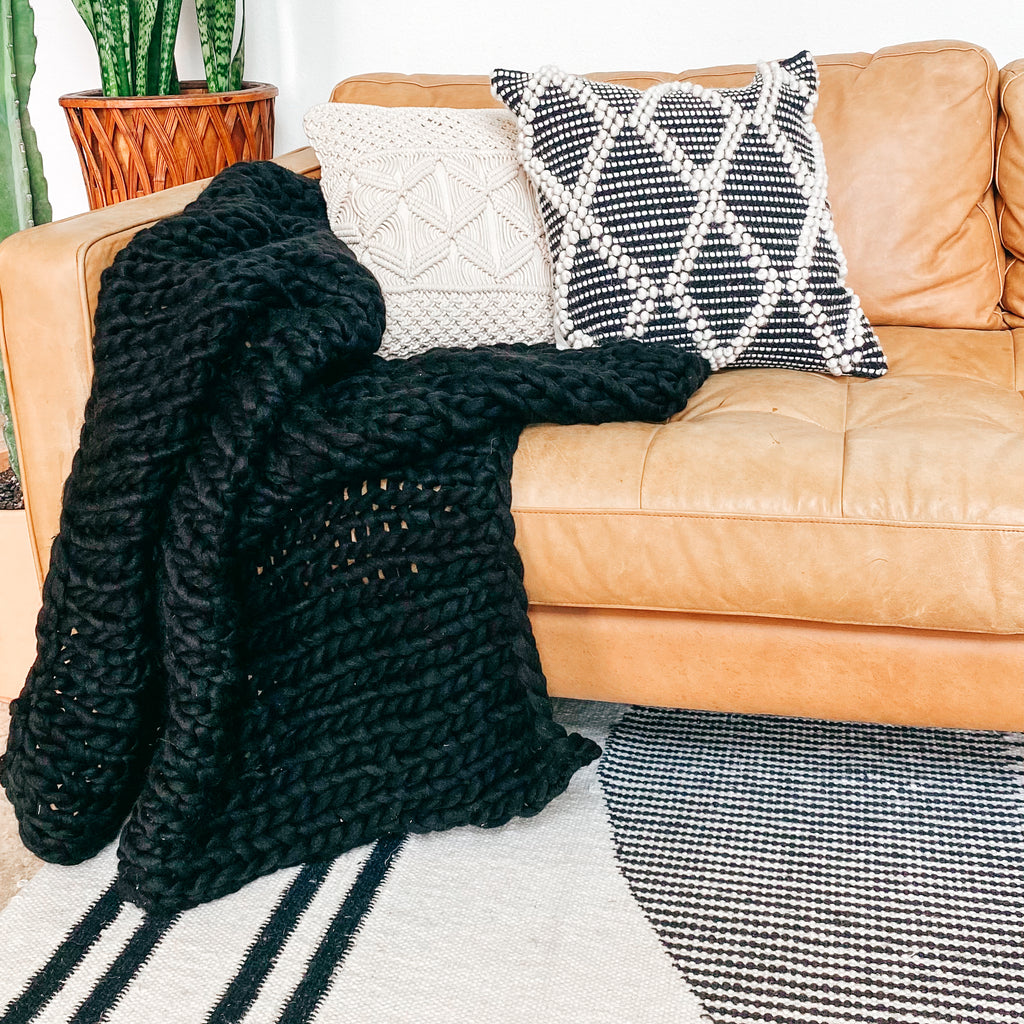 LULU | Chunky Knit Blanket | Black