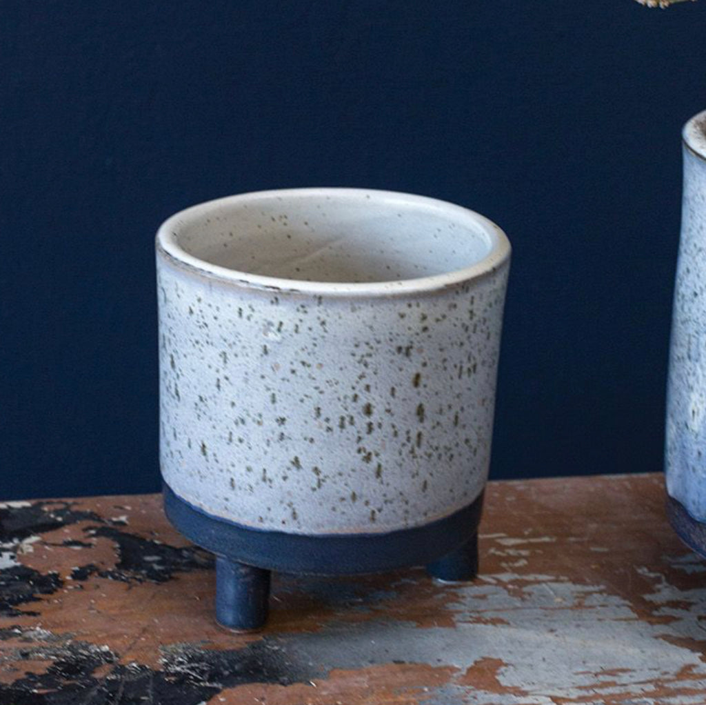 Lova Footed Pot